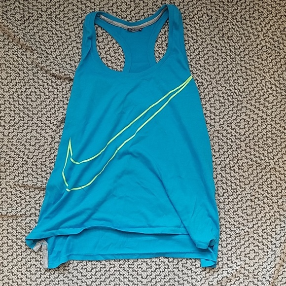 Nike Tops - Nike razorback top